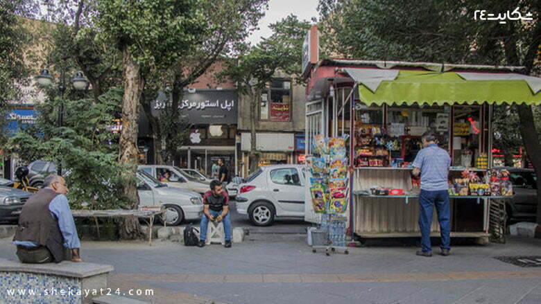 دکه روزنامه فروشی در شهر